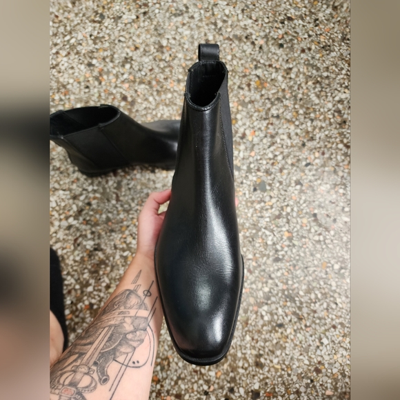 Zara Chelsea Boots - Picture 2 of 10